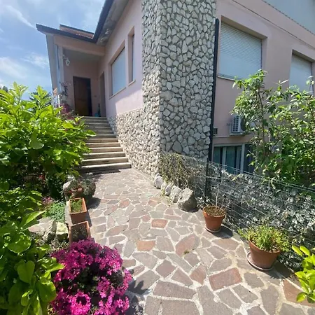 Apartman Casa Matilde & Aurora Con Giardino E Posto Auto Privato
