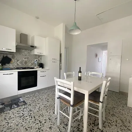 Casa Matilde & Aurora Con Giardino E Posto Auto Privato